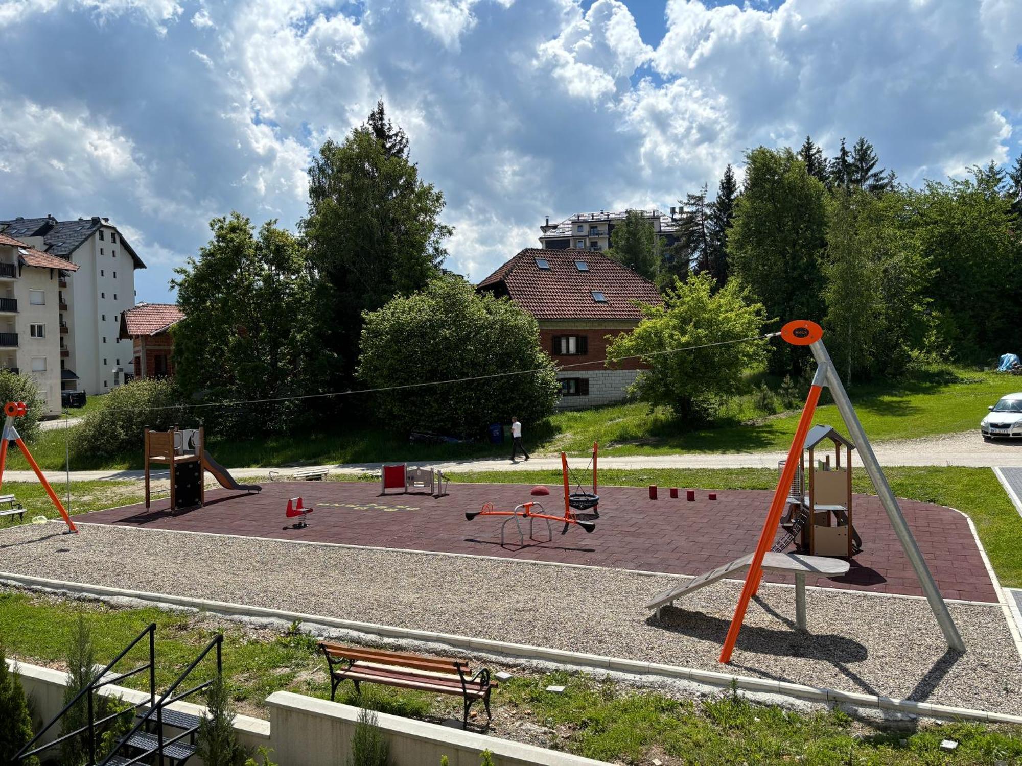 Готель Zlatibor Highland Екстер'єр фото